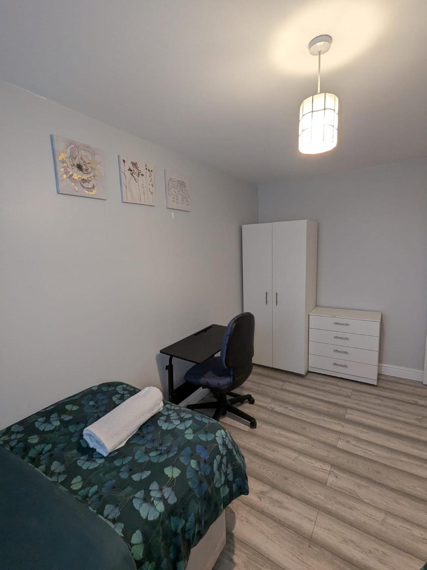A&A Apartment Basildon Nevendon Ngoại thất bức ảnh