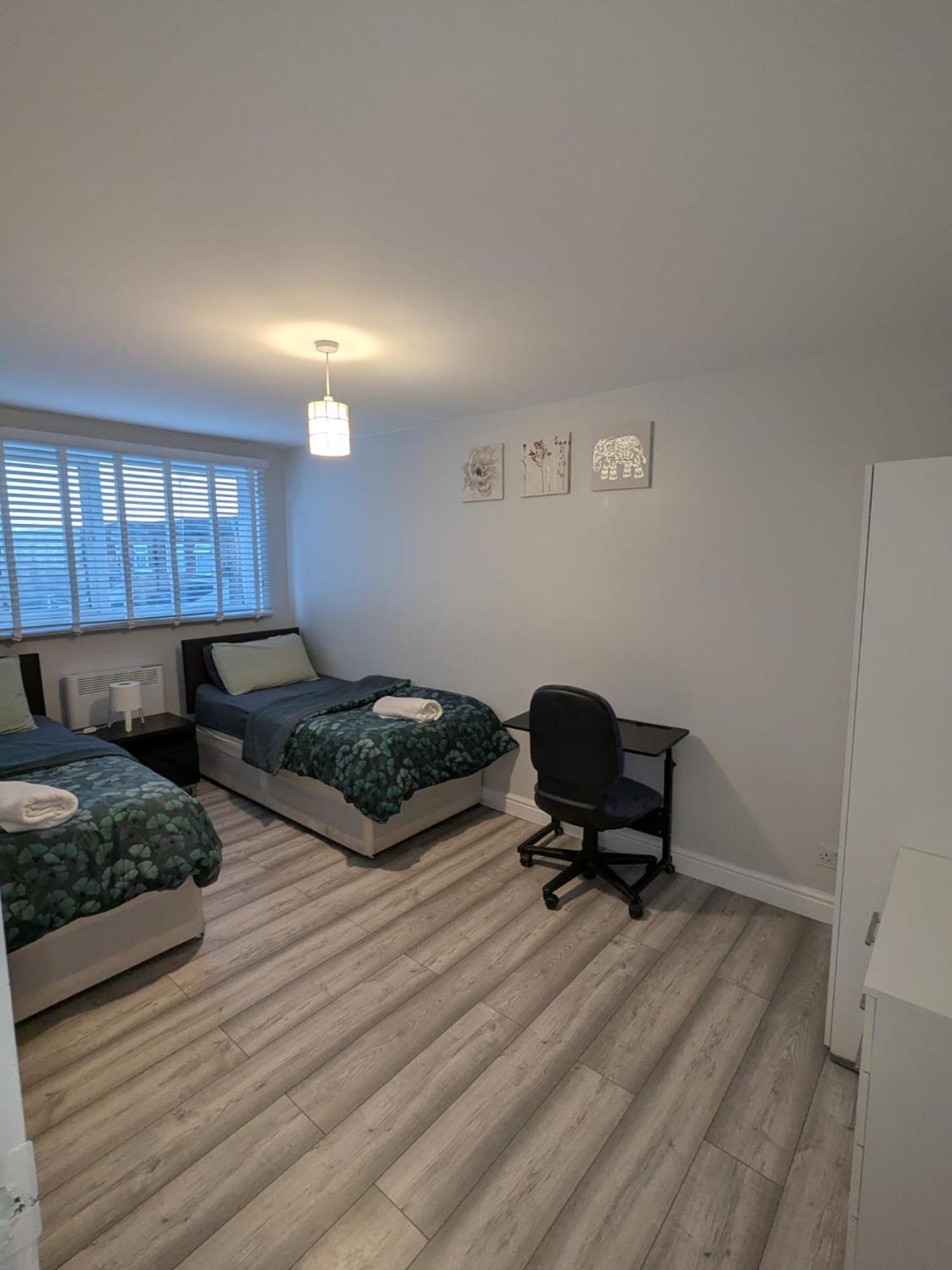 A&A Apartment Basildon Nevendon Ngoại thất bức ảnh